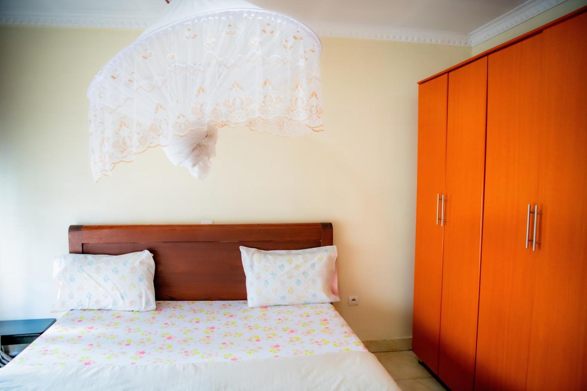 Fleur Guest House Kigali Exterior photo