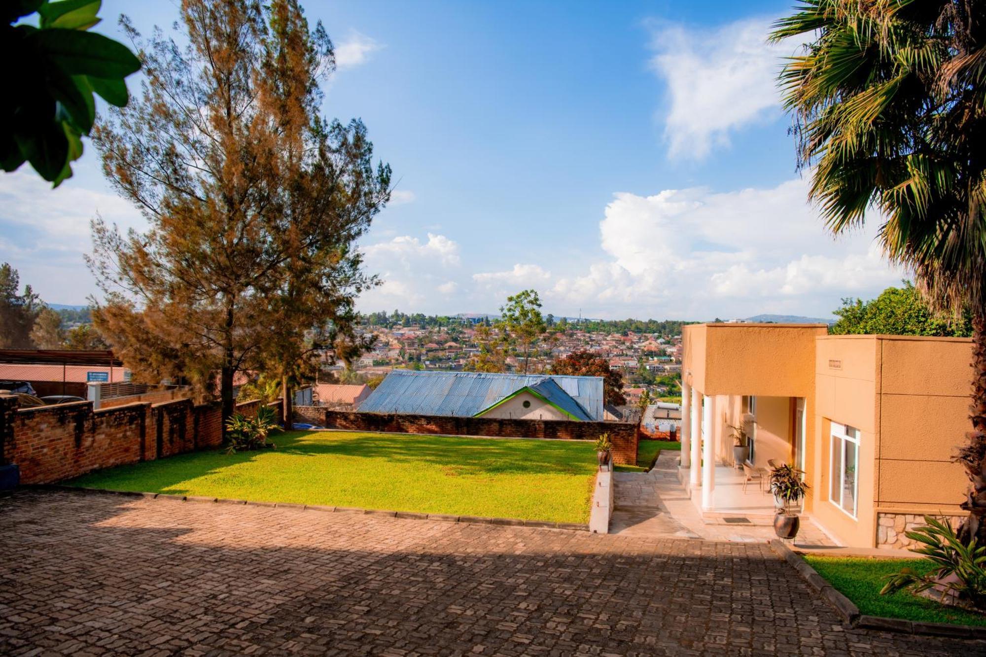 Fleur Guest House Kigali Exterior photo