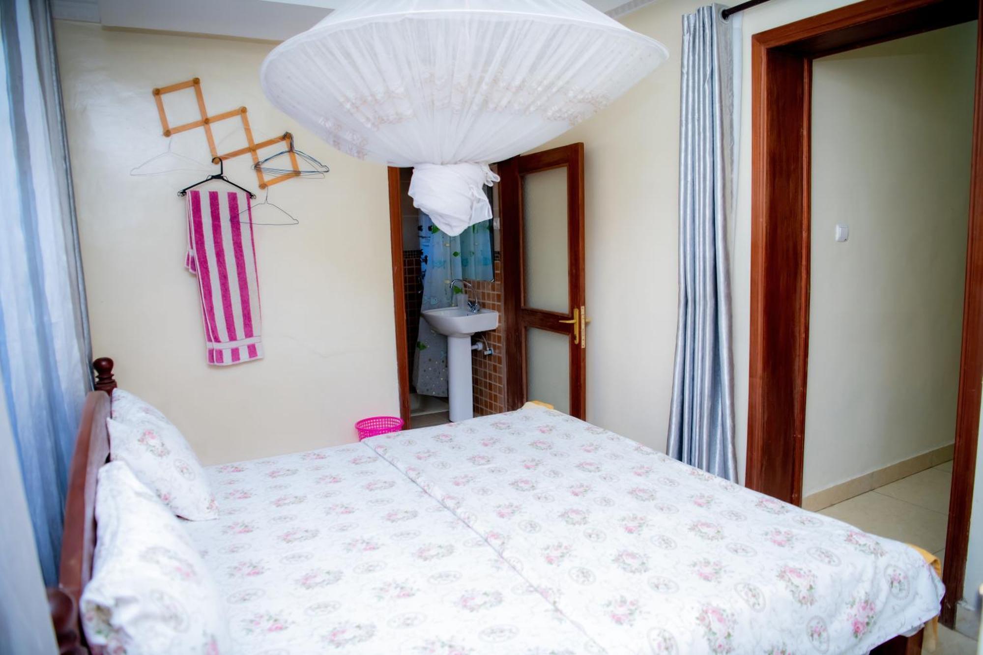 Fleur Guest House Kigali Exterior photo