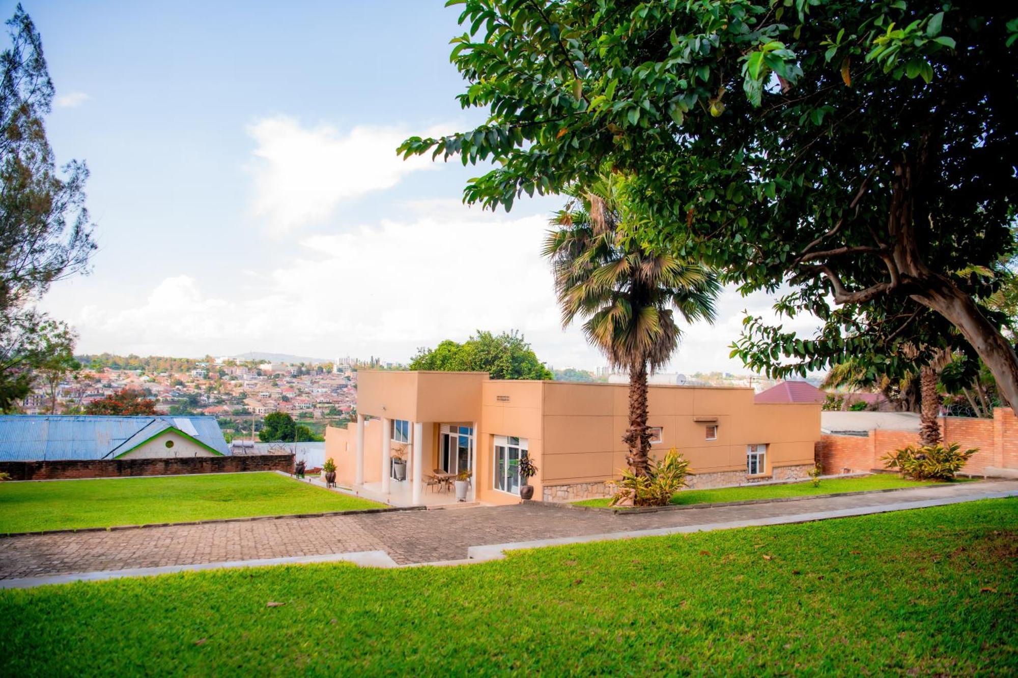 Fleur Guest House Kigali Exterior photo