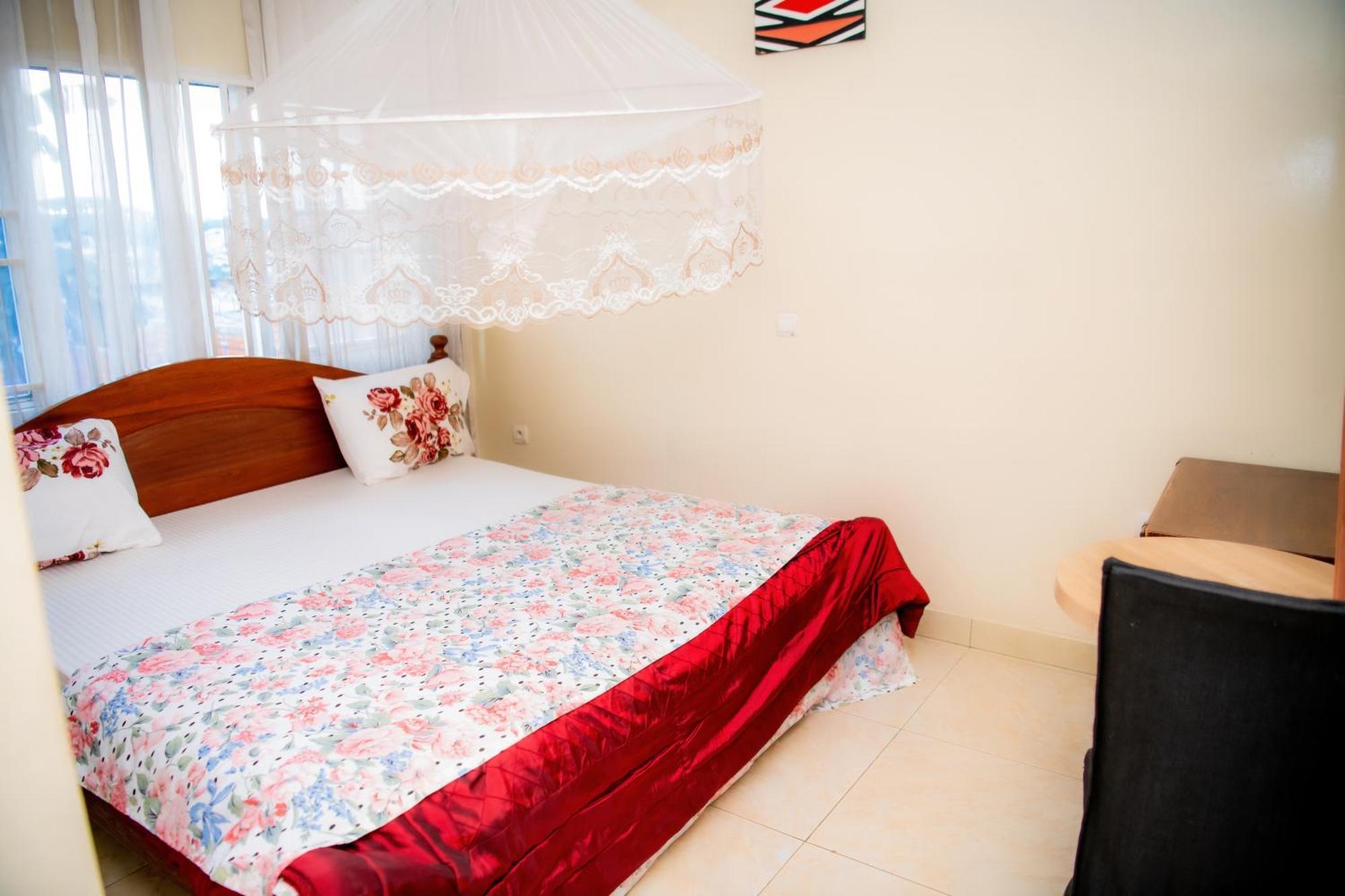 Fleur Guest House Kigali Exterior photo